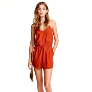 🛍️ HM Burnt Orange Cross Back Romper 🛍️